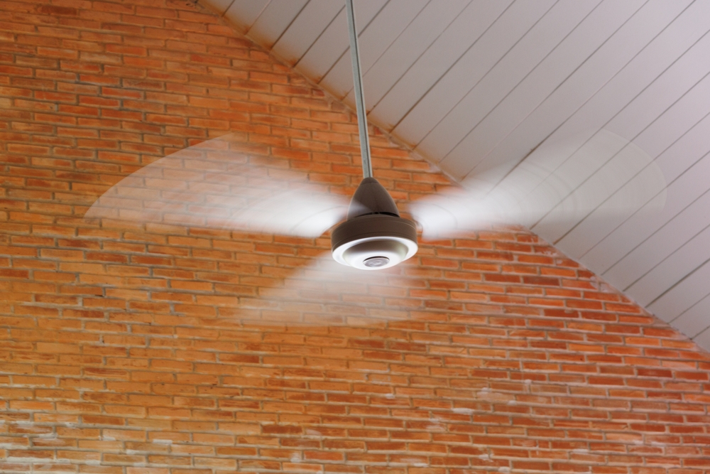 How To Use Your Ceiling Fan In Winter